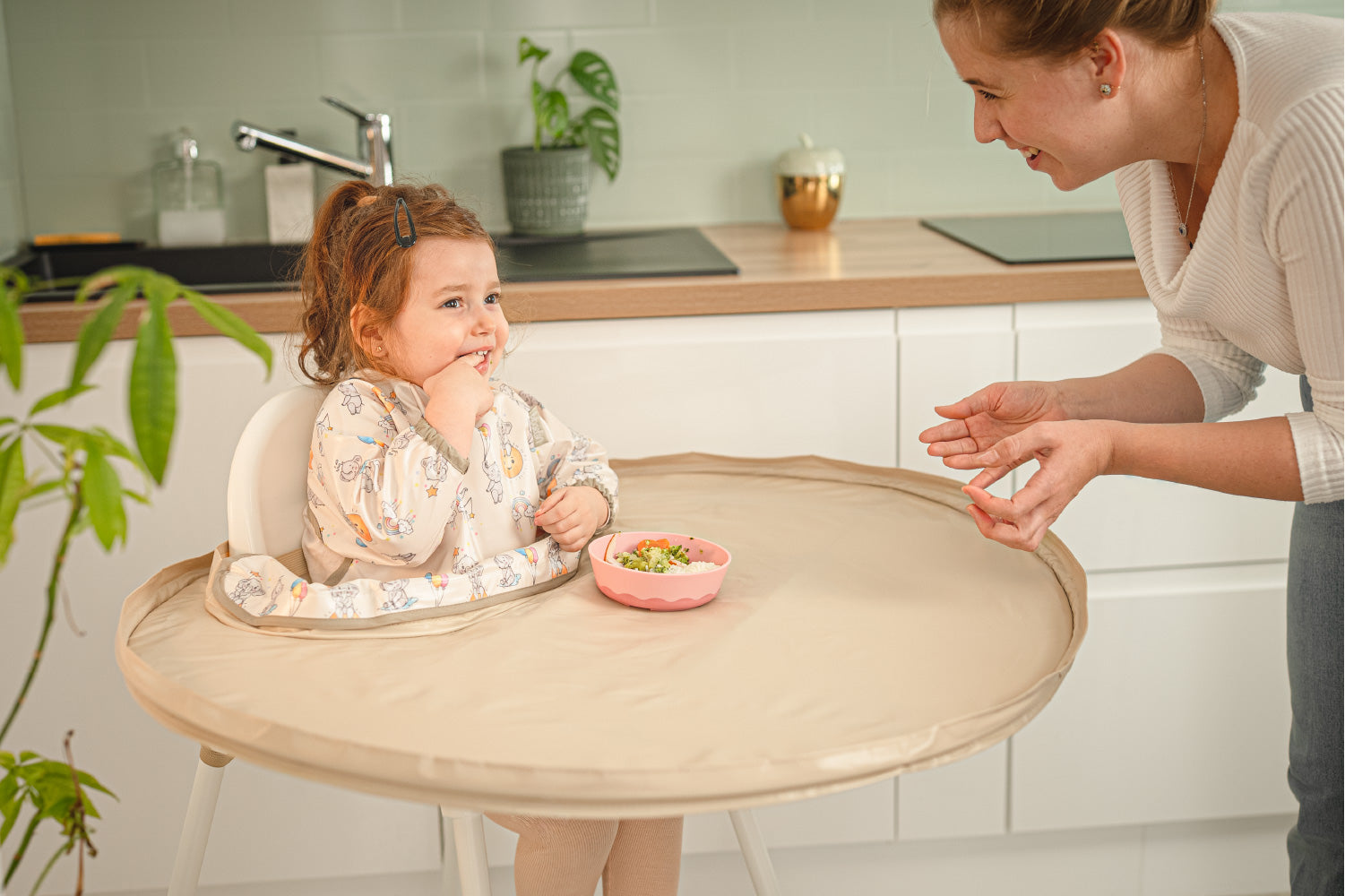 Introduction to Baby-Led Weaning (BLW): A New Way to Introduce Solids