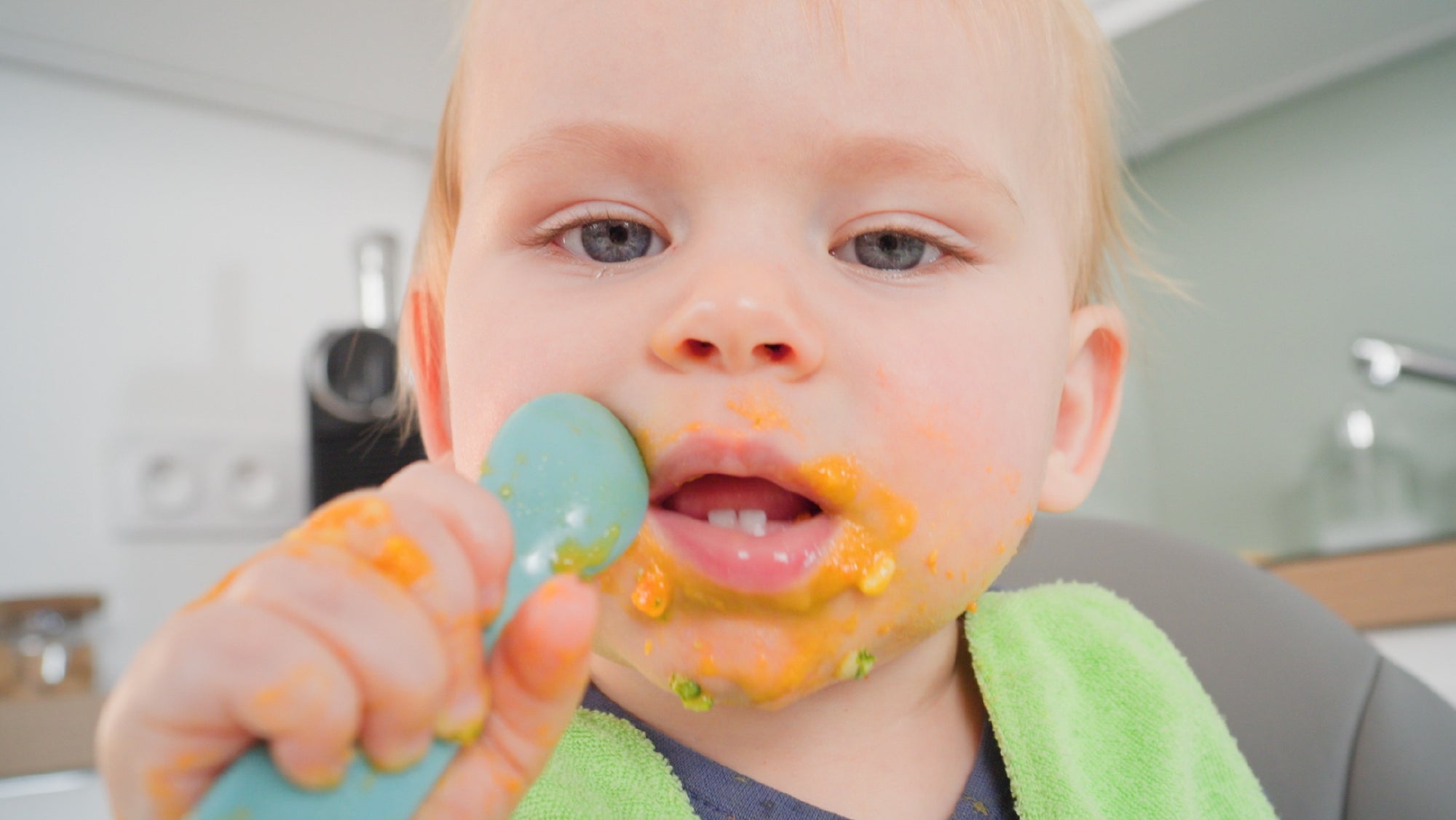 Présentation complète du kit bavoir et plateau BibaTray : la solution repas propres pour la DME | BibaTray bib and tray kit full overview: the mess-free solution for BLW